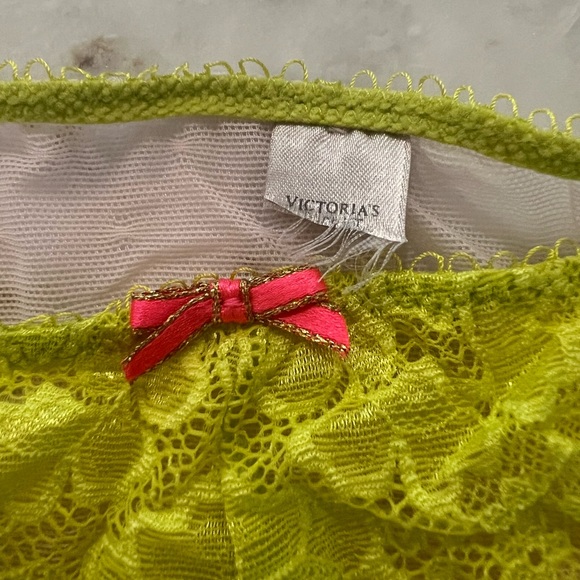 LOT of 13 Victoria’s Secret Size Large Women’s Underwear - Picture 10 of 12